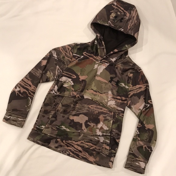under armour camouflage sweatshirt